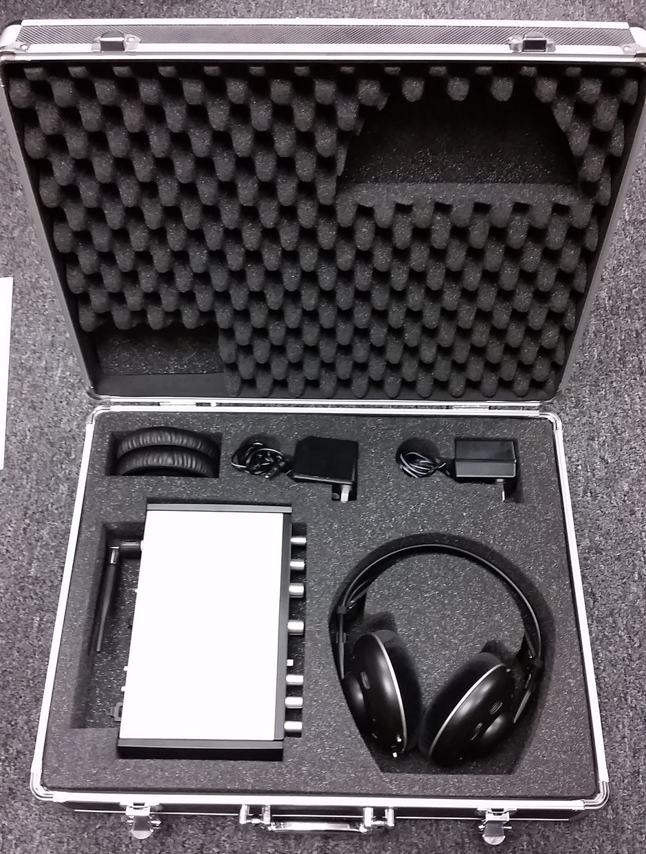 AKG HEARO 999  Wireless Headphones with Case - USED